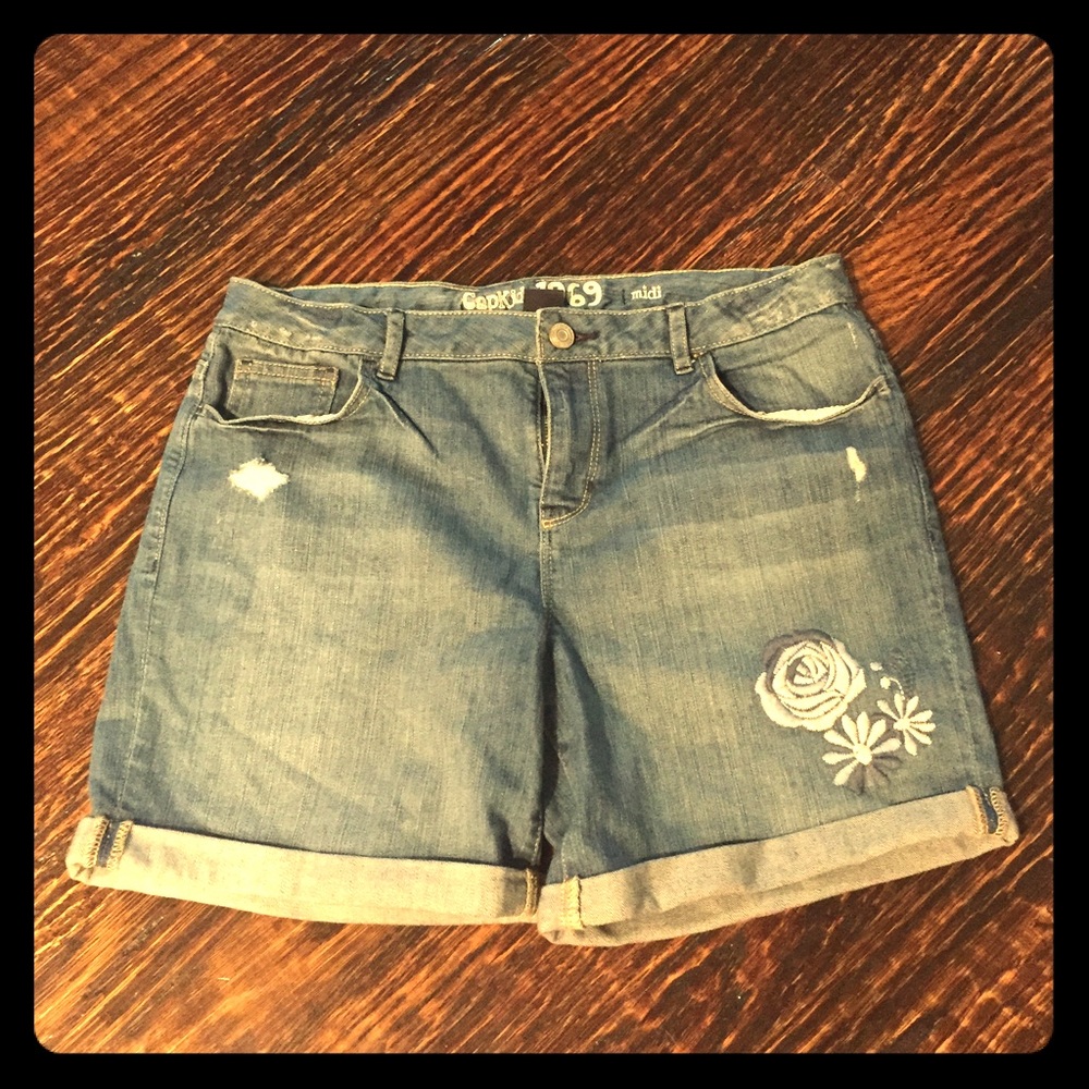 GAP Girls Plus Size Distressed Jean Shorts Size 16 Plus